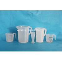 Plastic measuring glass / chemistry / laboratory instruments